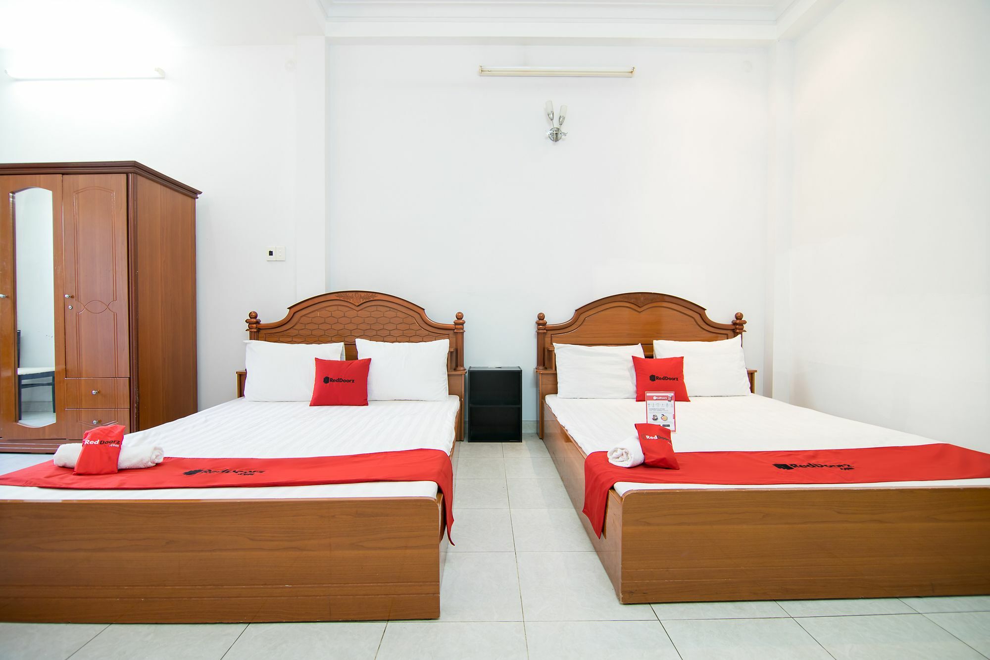 Готель Reddoorz Near Pico Plaza Cong Hoa Хошимін Екстер'єр фото
