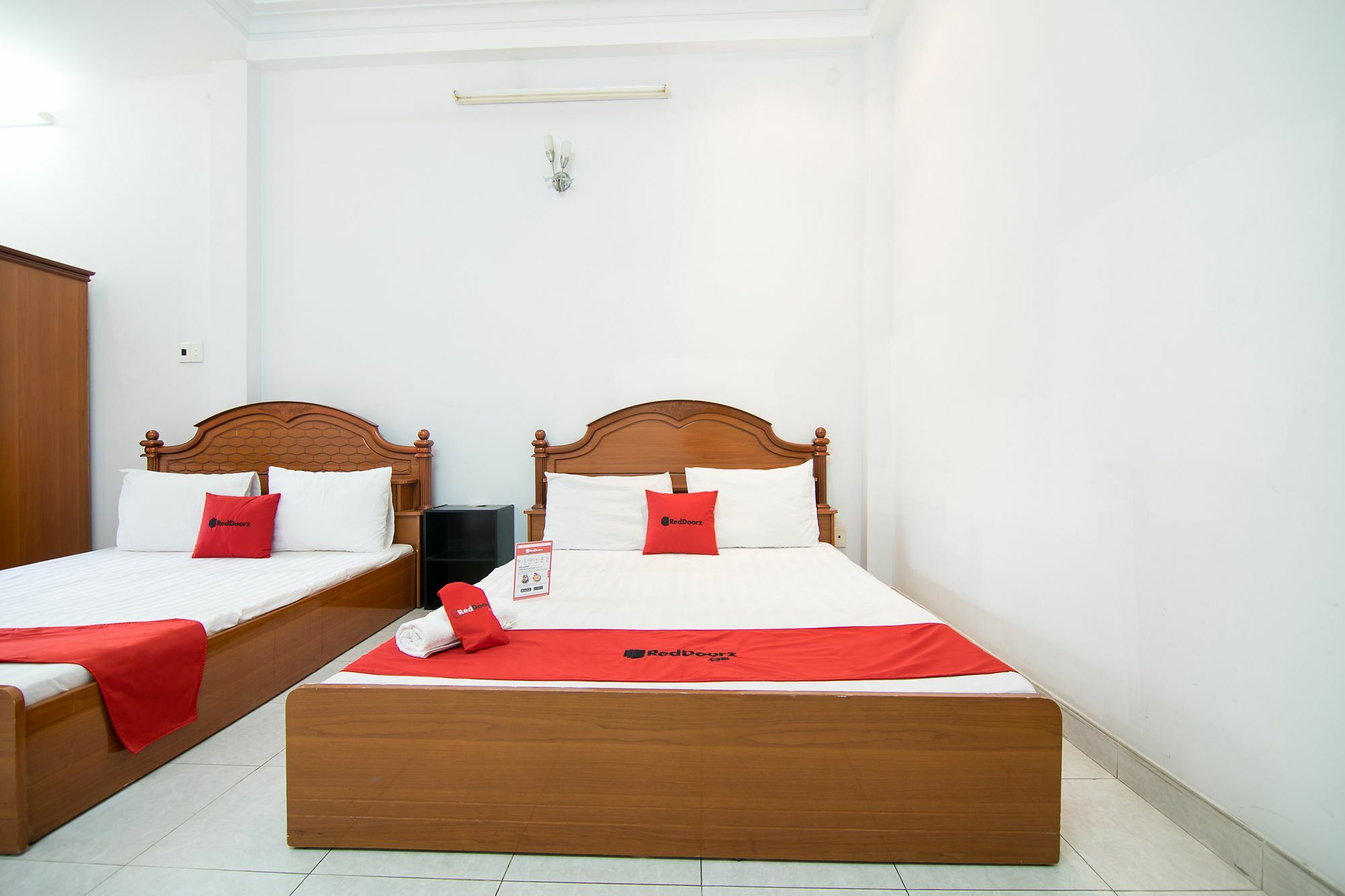 Готель Reddoorz Near Pico Plaza Cong Hoa Хошимін Екстер'єр фото