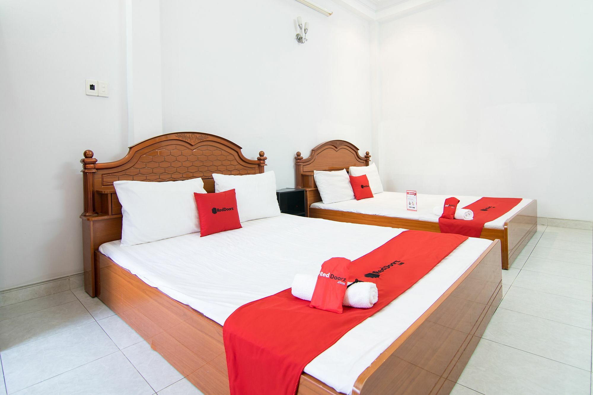 Готель Reddoorz Near Pico Plaza Cong Hoa Хошимін Екстер'єр фото