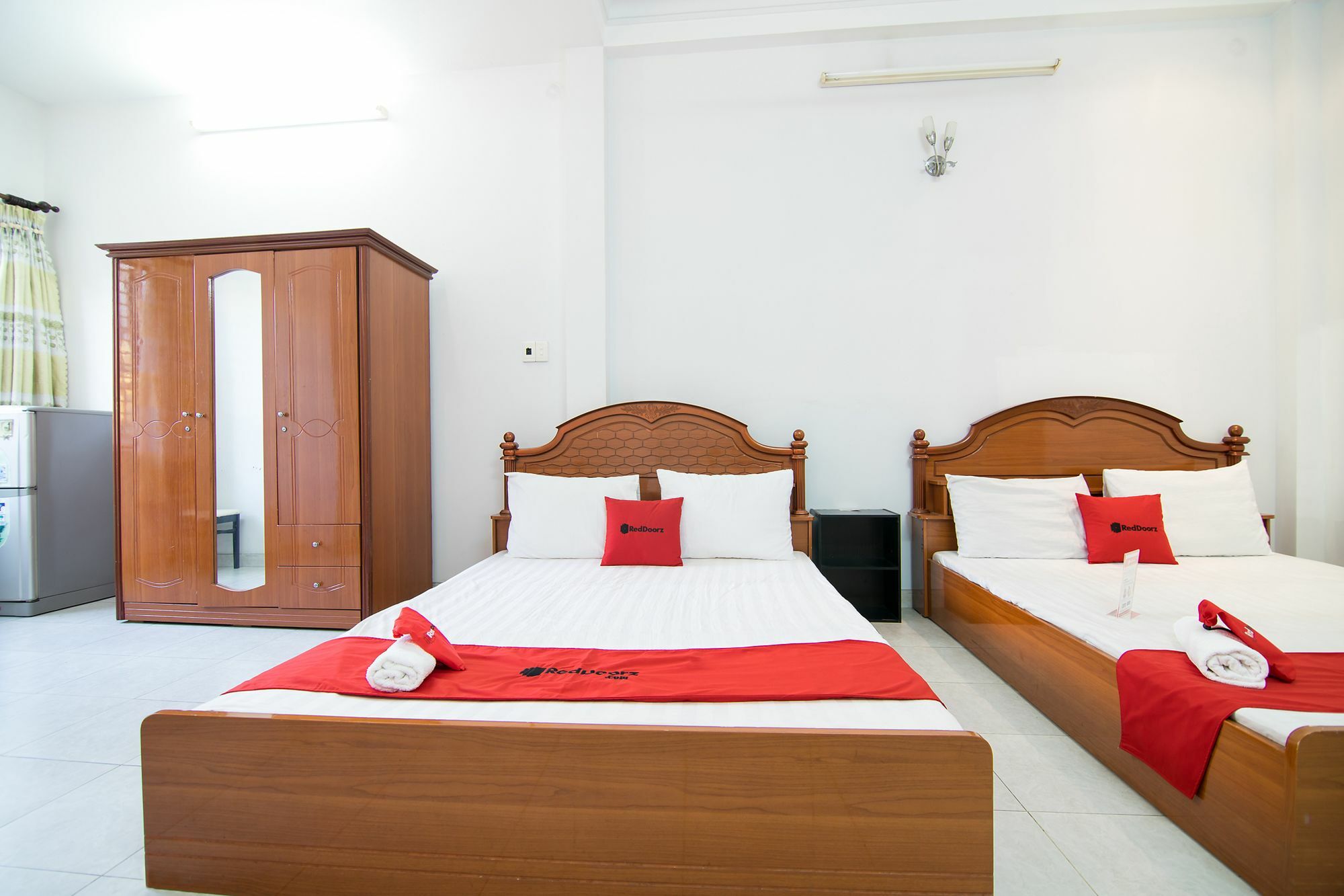 Готель Reddoorz Near Pico Plaza Cong Hoa Хошимін Екстер'єр фото