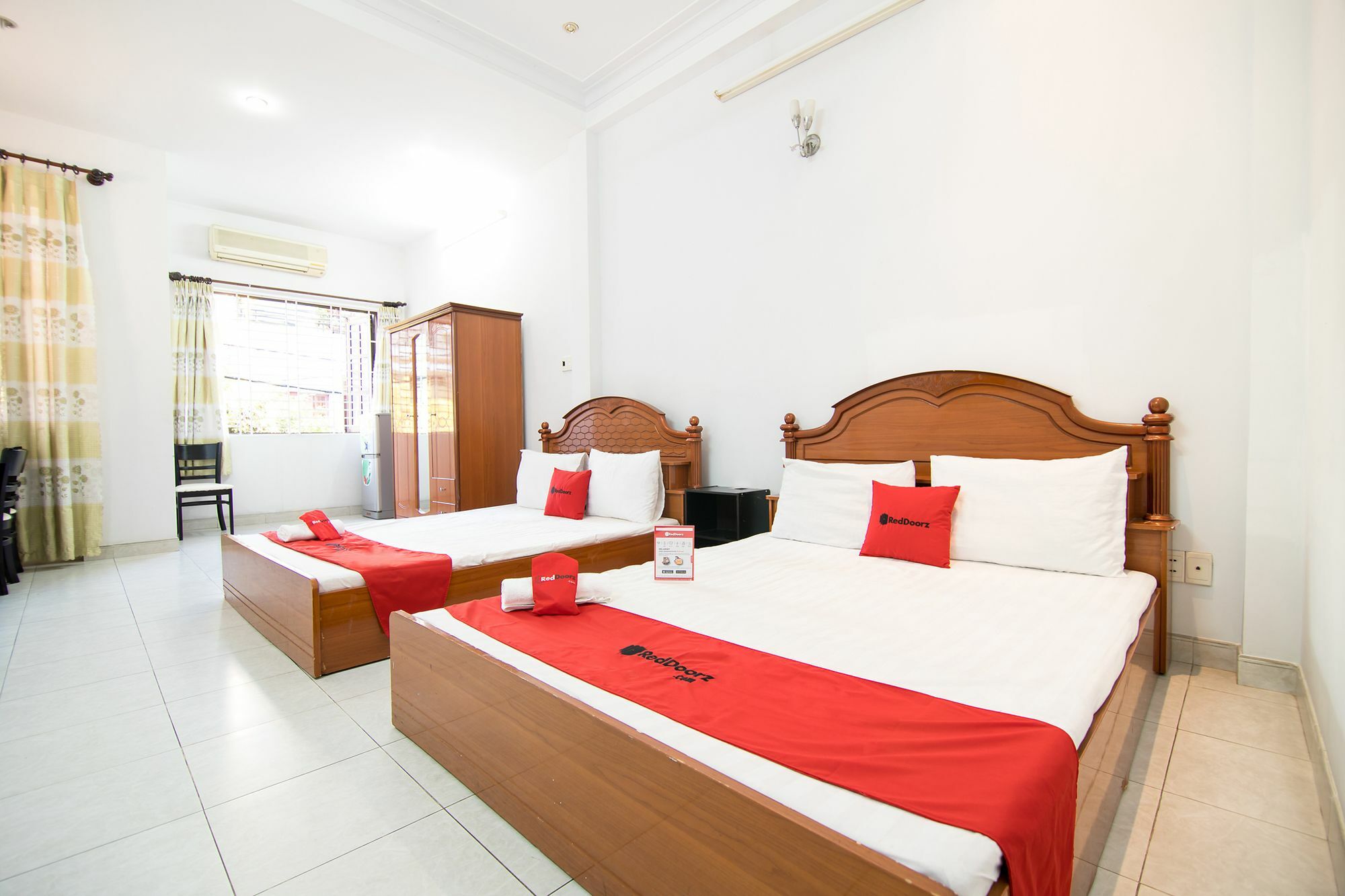 Готель Reddoorz Near Pico Plaza Cong Hoa Хошимін Екстер'єр фото